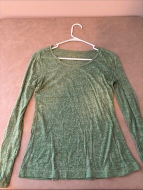 Mudd Lightweight Long Sleeve Scoop Neck Top - Light Green